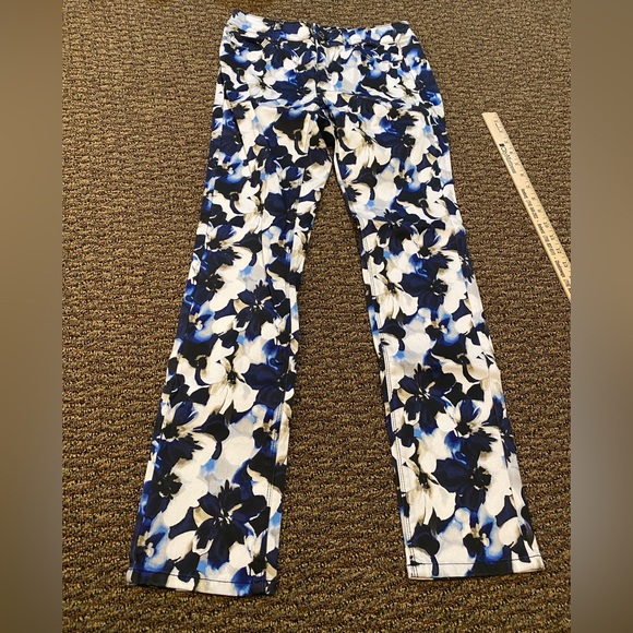 WHBM Blanc Floral Print Slim Ankle Jean - Picture 8 of 8